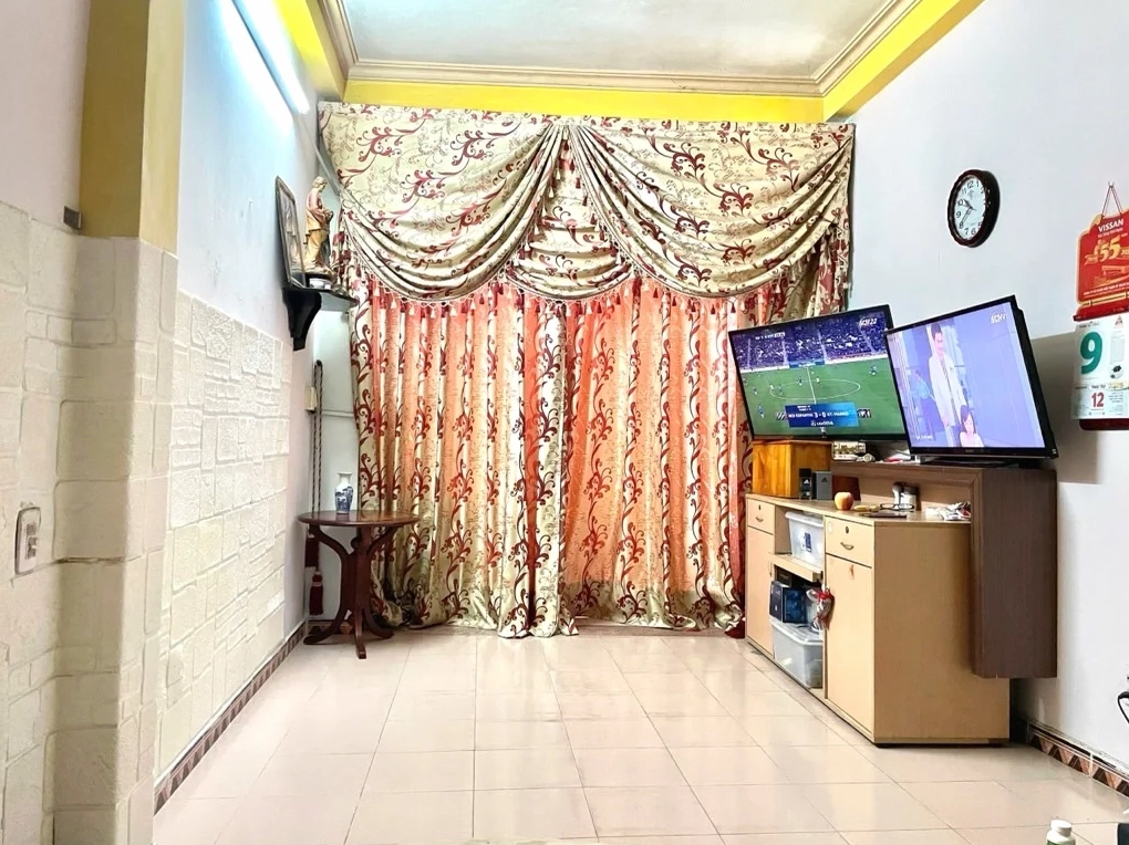 Bán nhà Hoà Hảo, Quận 10, ngang 4,3m dài 12m, trệt lững lầu BTCT hoàn công đủ