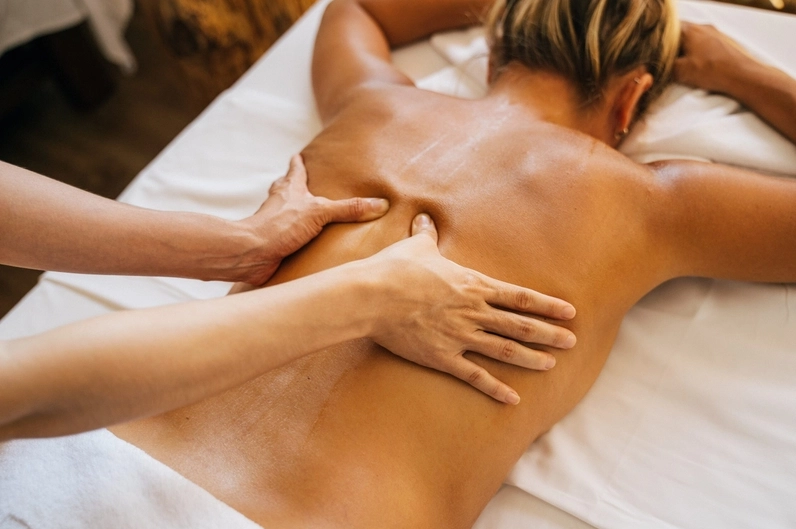 Cách massage thư giãn từ A - Z tại nhà cho nữ 1