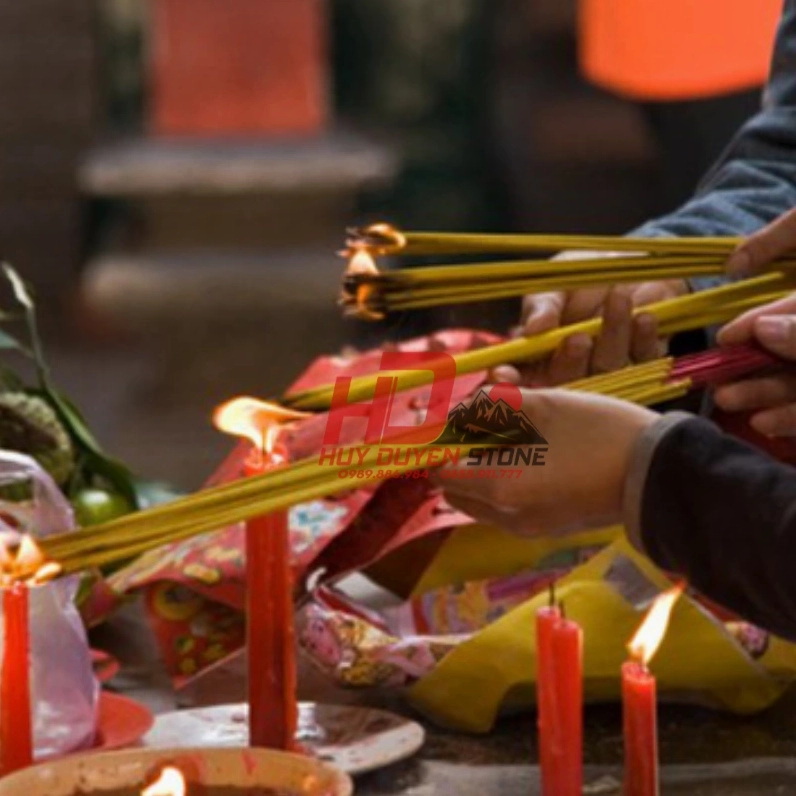 Cúng tạ mộ mới xây