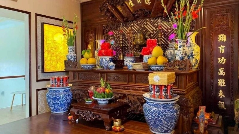 Dọn bàn thờ ngày rằm, mùng 1 hàng tháng