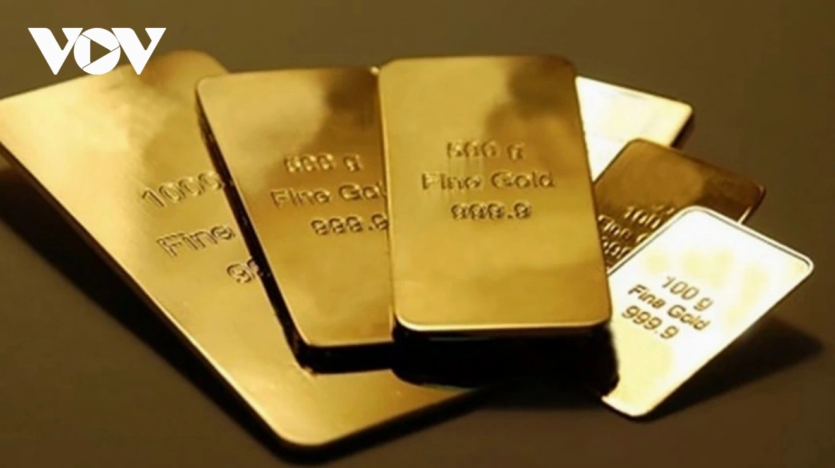 Giá vàng trong nước và vàng thế giới đồng loạt giảm mạnh