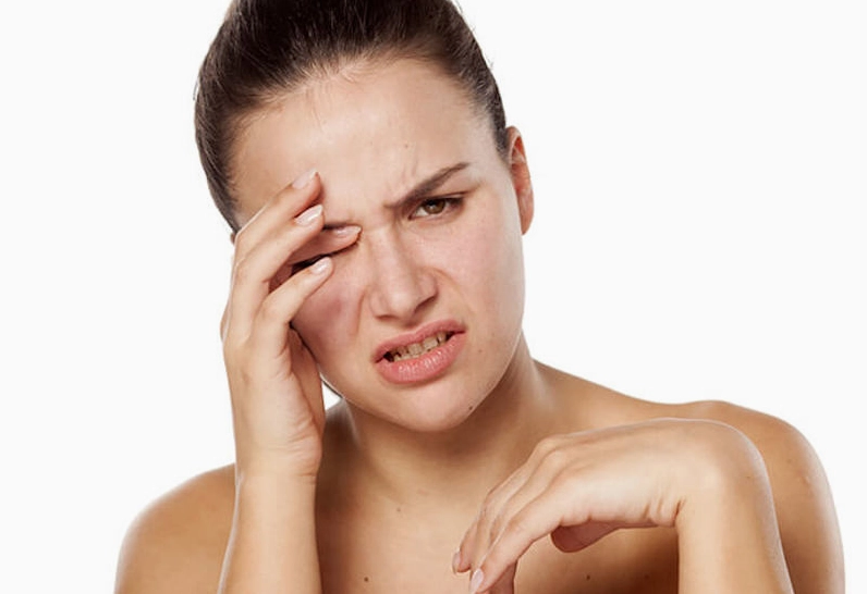 Hiện tượng mắt phải giật có thể là điềm báo về việc gì đó theo quan niệm dân gian