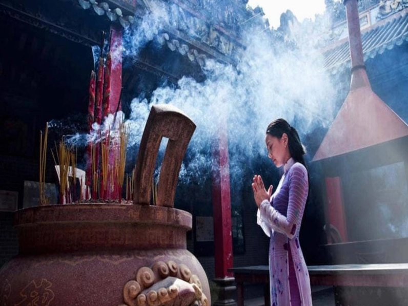 Không gian chùa thanh tịnh giúp đầu óc cũng như cảm xúc thư thái