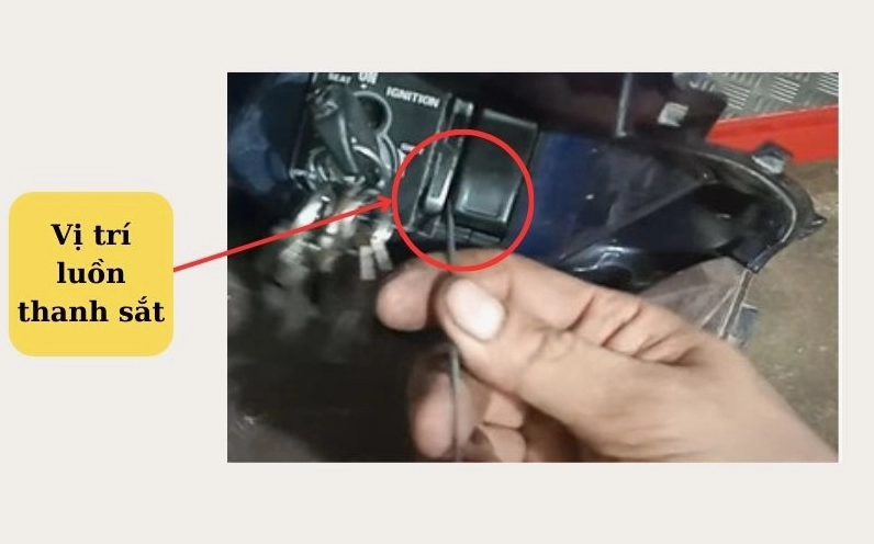 mở cốp xe vision đời cũ