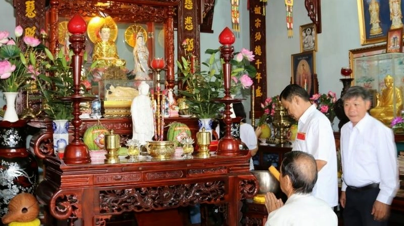 Mùng 3, mùng 4 và ngày 15, 16 Âm lịch nên tránh lau dọn bàn thờ