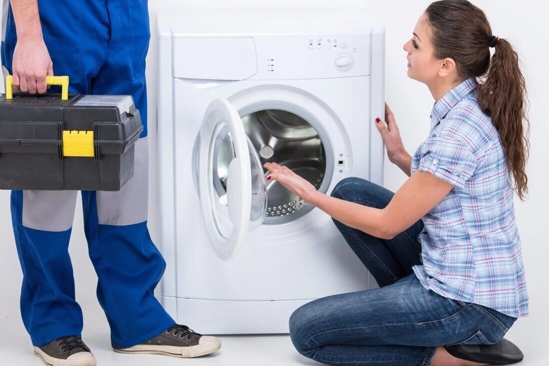 Nếu không thể thay thế linh kiện thì hãy nhờ sự trợ giúp của nhân viên kỹ thuật