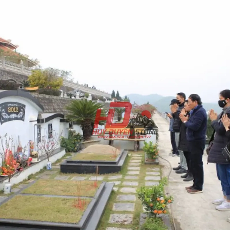 Nghi thức đọc văn khấn tạ mộ