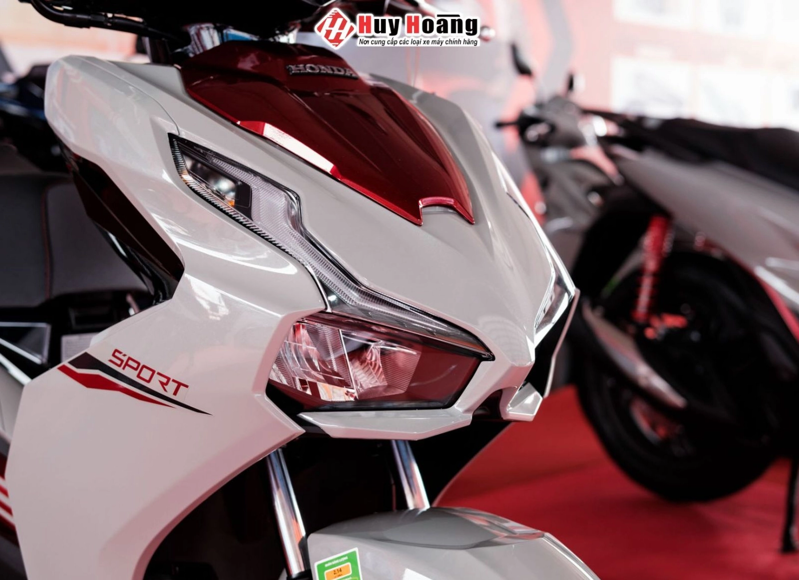 Thiết kế đèn xe luôn sáng của Airblade 125 thể thao