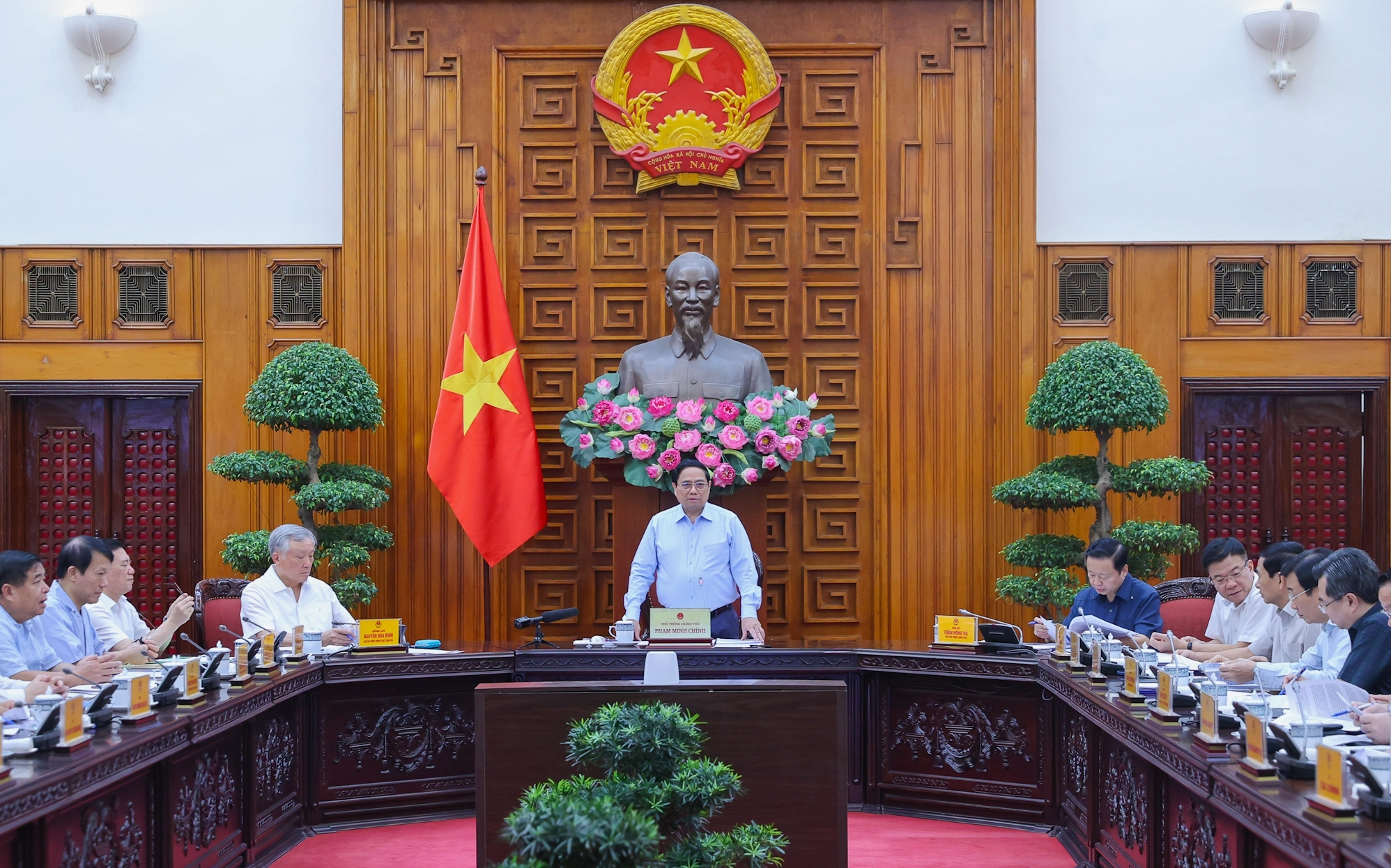 Thường trực Chính phủ cho ý kiến về dự án ĐƯỜNG SẮT TỐC ĐỘ CAO; đường sắt kết nối với Trung Quốc