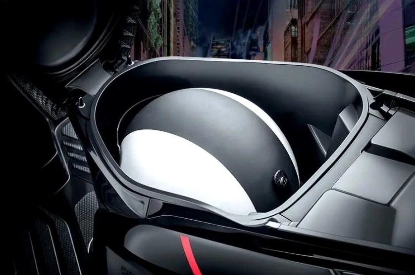 Tổng thể xe Vario mạnh mẽ, hiện đại