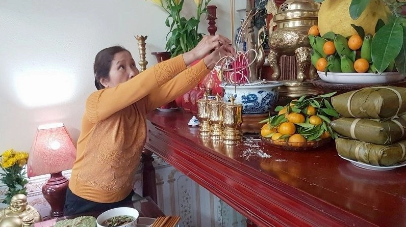 Văn khấn mùng 2 Tết tại nhà