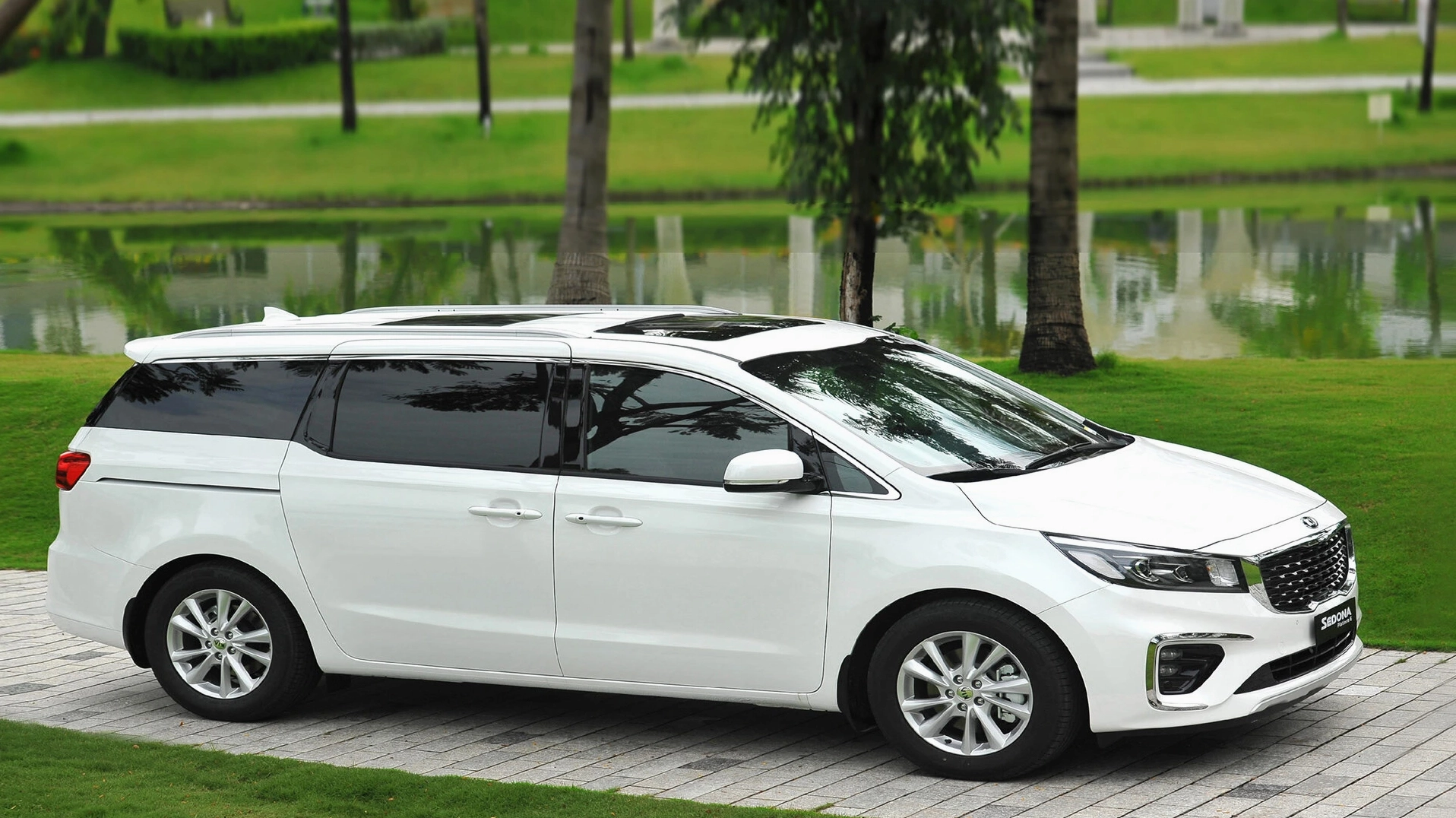 Xe KIA Sedona 7 chỗ